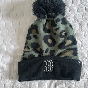 '47 Brand Boston B Pom Beanie - Green Leopard Black MLB